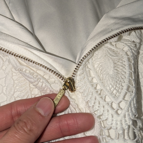 Ever New sexy lace dress for summer - Picture 4 of 5